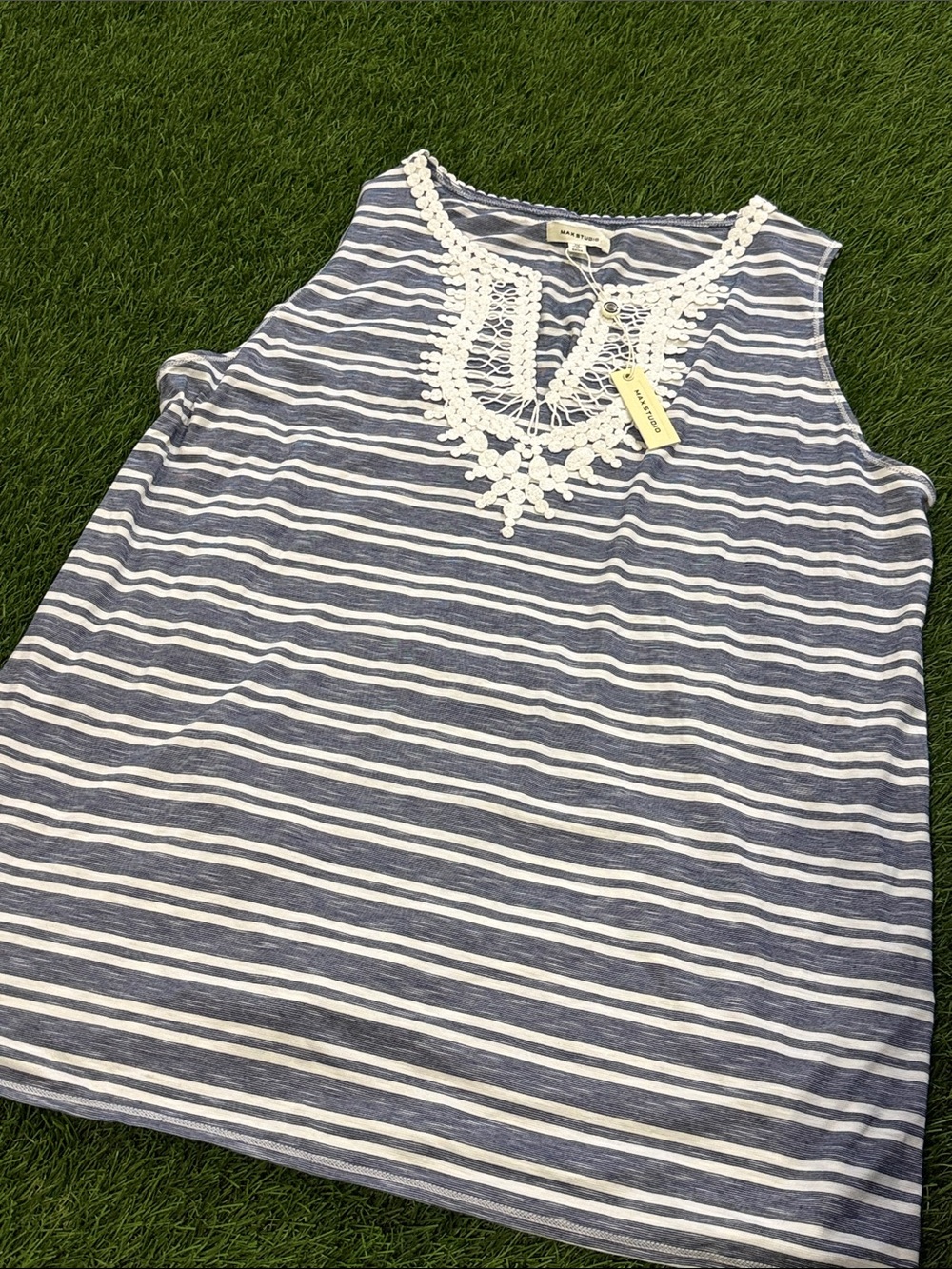 Max Studio Women’s Tank top